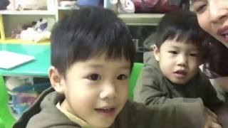 Đến thăm 2 con trai sinh đôi của MC Hoàng Linh