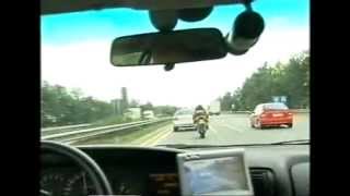 Aprilia RSV 1000 vs. Polizei