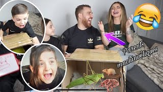 DEVINEZ CE QUI SE TROUVE DANS LA BOÎTE HARD  ? en famille ( + surprise )