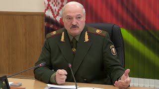 Лукашенко: Я не драматизирую, но военных предупреждаю! Видел, как в Советском Союзе это было...