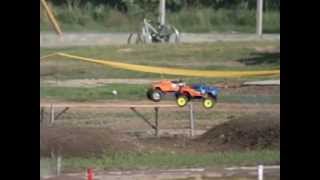 HPI Savage Monster Truck Alu, Jump, race, bash,