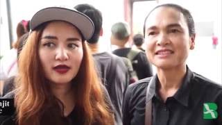 Mourners Crowd Grand Palace in Bangkok