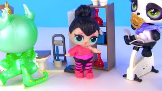 КУКЛЫ ЛОЛ СЮРПРИЗ МУЛЬТИК! УТРЕННИЕ СЛАЙМЫ В ВАННОЙ ДЛЯ LOL SURPRISE FAMILY FOR KIDS!