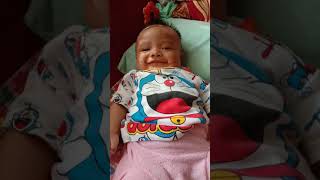Bayi Lucu Usia 3 Bulan??