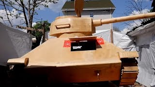 Уроженец Таджикистана собрал танк Т-34 из дерева