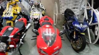 Thú sưu tập xe mô hình của Quoc Nguyen Yamaha.