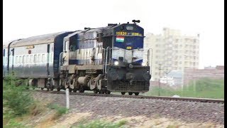 WDM2A SPEED MODE ON : Bikaner - Howrah Speeding Behind ABR WDM2A Alco | Indian Railways