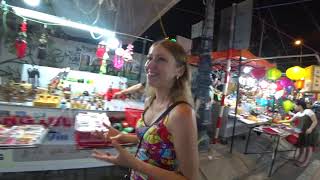 Ночной рынок Сон Тра. Дананг. Вьетнам (Son Tra Night market. Danang. Vietnam)
