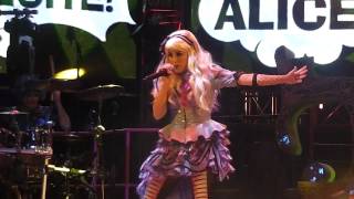 Mad T Party - Spiderwebs
