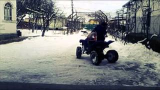 Drifturi cu atv-u pe gheata (Created with @Magisto)