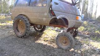 Nissan Vanette + трактор т16. Russian moster truck for hunting. Tractor + Nissan Vanette
