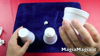 Spiegazione Tutorial Bussolotti improvvisati giochi di Prestigio Magia cups and balls tutorial