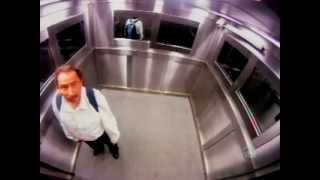 призрак в лифте (прикол)