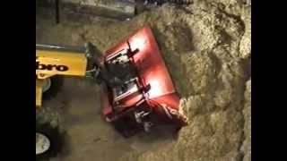 Оборудование AG Dispenser для внесения подстилки в стойло 1