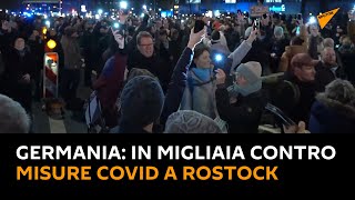 #Germania: in migliaia contro misure Covid a #Rostock