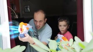 Nerf War : Flying Bug Attack 2 (The Return of the Swarm)