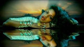 [FRI] "XXXO" by M.I.A.