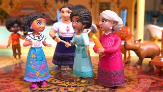 Famille Encanto Histoires de Jouets (Mirabel Fait les Courses)