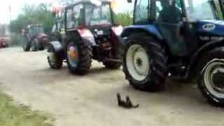 MTZ 820.2 vs. New Holland TL90