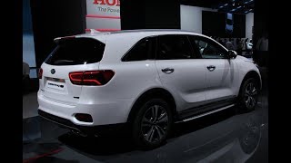 Посмотрим на новый КИА Соренто 2018 и SUV В-класса Stonic.