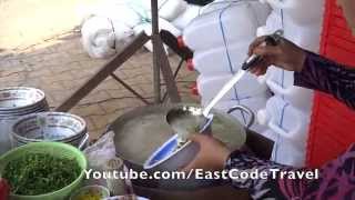 Chicken rice soup  Chao ga  Vietnamese  street food