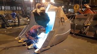 Ремонт ковшей. Капитальный ремонт ковша Volvo-240 от Завода ковшей/Excavator bucket repair