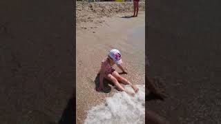 Крым 2018 с ребёнком ,чистая вода, пляж отеля Кристи в посёлке МИРНЫЙ, Поповка