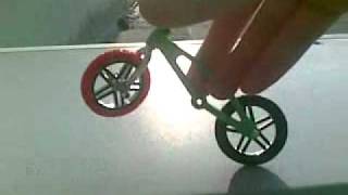 Finger bmx tricks 4 001