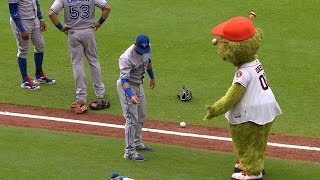 Jose Bautista vs. Astros' mascot Orbit