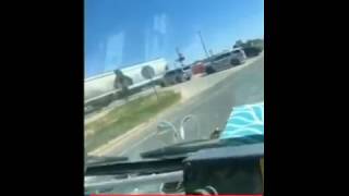 Полиция спешила спасти ребенка, но их сбил поезд