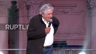 Argentina: Thousands take to streets to back government negotiations with IMF