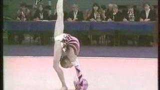 Ekaterina Donich (RUS) ball 2004