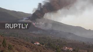 Spain: La Palma volcano continues to spill out over island