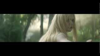 Elle Fanning in Lolita Lempicka - Play it on your 3DS*