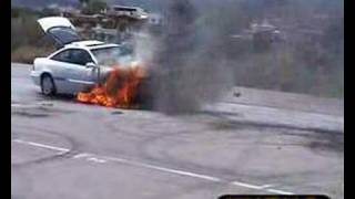 BURNOUT OPEL CALIBRA EN LLAMAS !!!