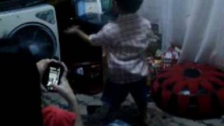 Zhiv Bueno dances Jai Ho