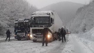 КЛАССНАЯ ПЕСНЯ О НЕЛЕГКОЙ ПРОФЕССИИ ДАЛЬНОБОЙЩИКА! ПЕСНЯ ШОФЁРА ? Послушайте!