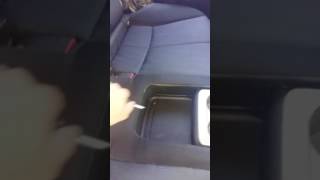 Снятие заднего сиденья (дивана) SUBARU FORESTER SH 2008