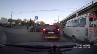 девушка за рулем (Кострома)