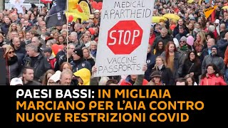 Paesi Bassi: in migliaia marciano per l’Aia contro nuove restrizioni COVID