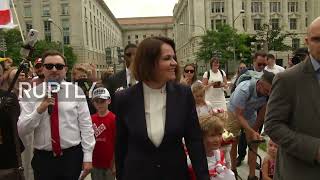 USA: Belarusian diaspora welcomes opposition leader Tikhanovskaya at rally calling for new govt