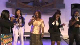Adoration dans COMPASSION CHURCH 1