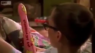 Çok iyi ama zamanlama kötü genç kızın odasına kapı çalmadan girilirmi izleyin ve görün