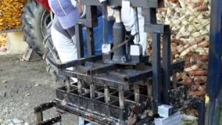 25 briquette press