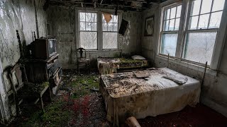 Abandoned 1970's Mountainside Hotel - Stuck Completely in the Past