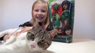 unboxing Bratz doll Jade and doing her haircut открываем куклу Братц Джейд и делаем ей стрижку