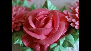 Кремовая роза. насадка 123 - "изогнутая роза". cream rose . Wilton Number 123