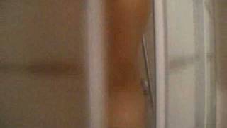 julien sous la douche