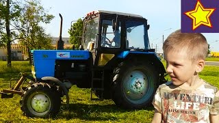 Про трактор. Синий трактор косит траву. Видео для детей  Kids video about tractor