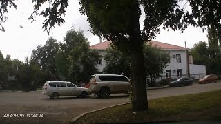 ДТП, конфликт в пробке в Ишимбае закончился тараном - VAZ Ramming Land Cruiser
